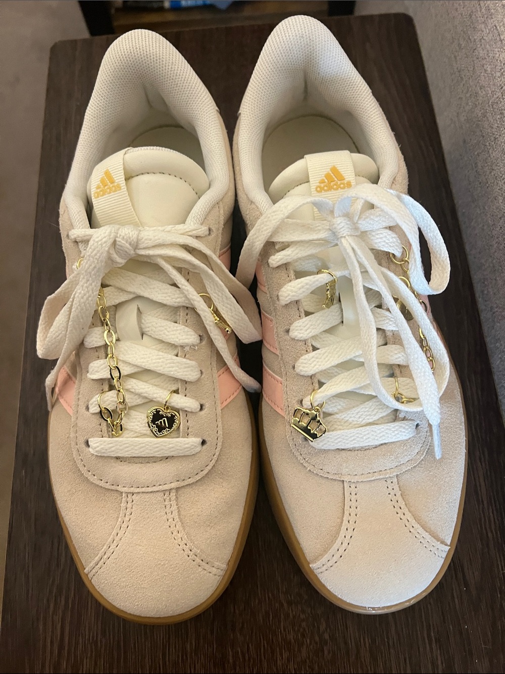 Adidas Sneakers